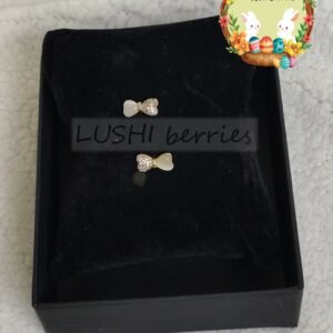Pearl Heart Bow Studs 1
