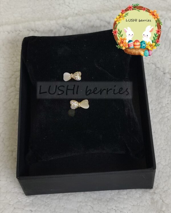Pearl Heart Bow Studs