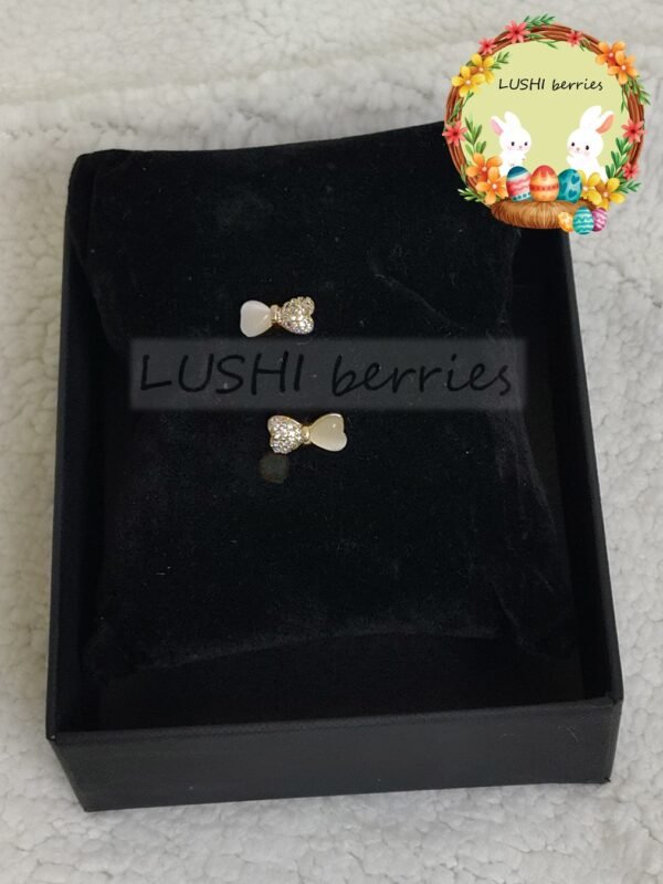 Pearl Heart Bow Studs